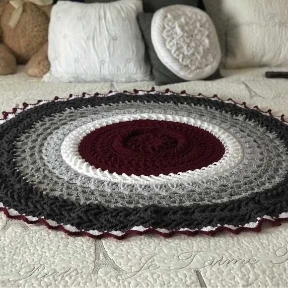 Handmade Crochet Round Rug - Picture 2 of 3